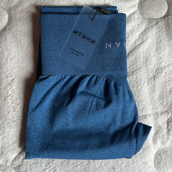 💚NWT 💚 NVGTN💚  seamless leggings in blue 💙 size xtra small 🌟 - Picture 2 of 2
